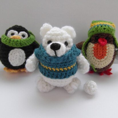 Snowball Fighters - penguin, robin and polar bear