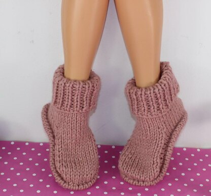 Simple Super Chunky Slipper Boots