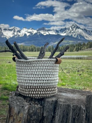 Willow Pond Planter Basket