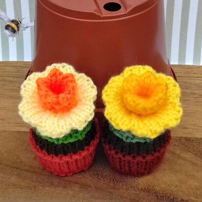 Daffodil Flowerpots - Creme Egg Covers