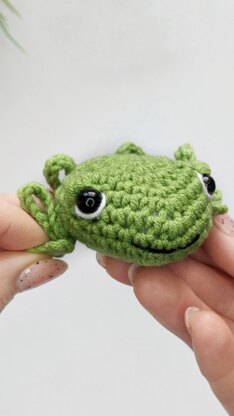 Crochet frog pattern, amigurumi frog mini crochet animal pattern