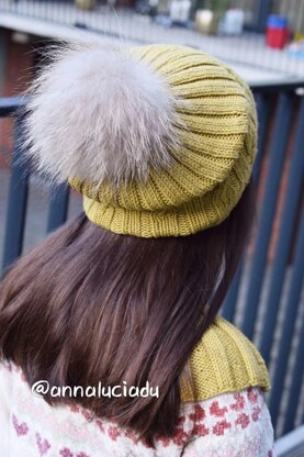 Happy Slouchy Cable hat