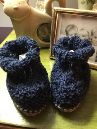 Baby Hale Pom Booties