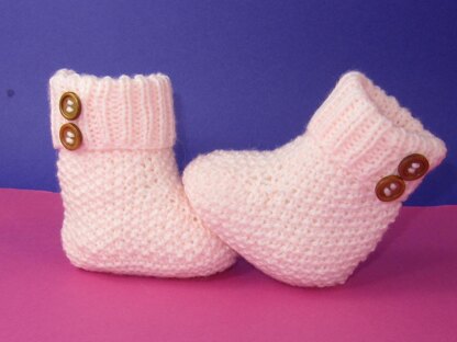 Easy Baby 2 Button Moss Stitch Booties