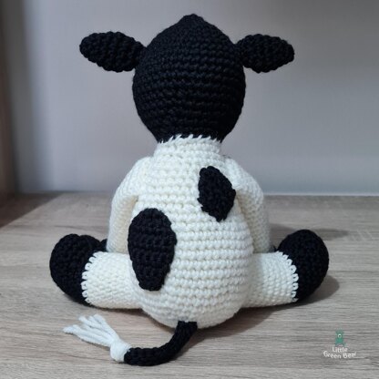 Frannie the Friesian Cow - US Terminology - Amigurumi