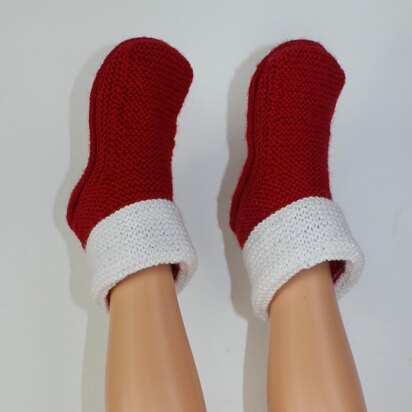 Children's Simple Christmas Boots - knitting pattern