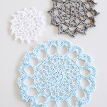 Aunt Aggie's Trivets in Blue Sky Fibers Skinny Cotton