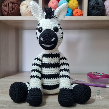 Zach the Zebra - US Terminology - Amigurumi