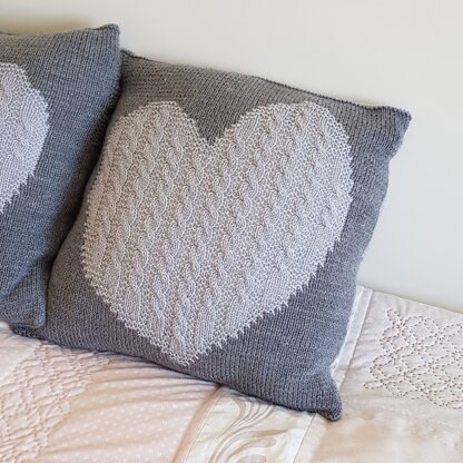 Cable heart cushion number two