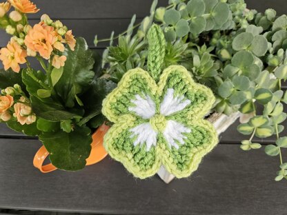 Crochet Lucky clover keychain