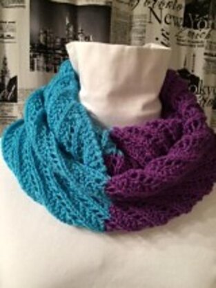 Two Toned Lace Cowl