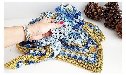 Triangle Warm Shawl