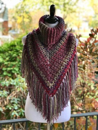 Luna Triangle Cowl