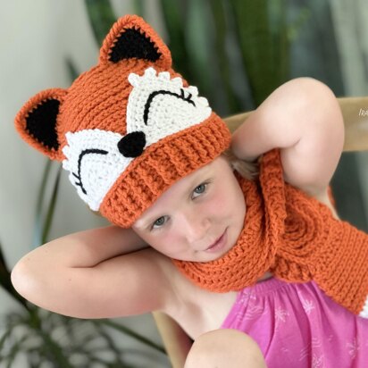The Artful Fox Hat and Scarf