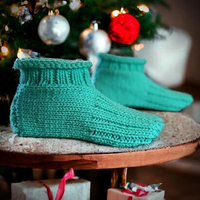 Cozy Cuff Slippers - knitting pattern