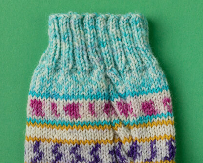 The Essential Cable Socks - Free Knitting Pattern in Paintbox