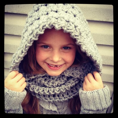 Star Stitch Hooded Cowl