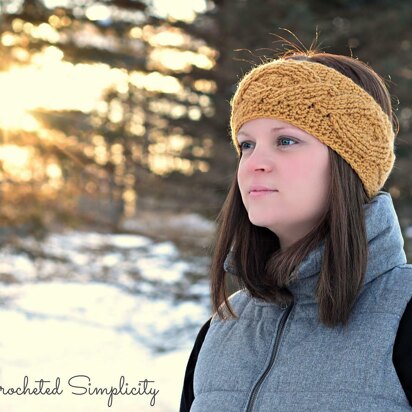 Chic Cabled Headwarmer