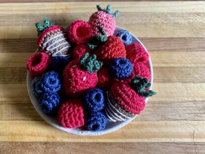 Crochet Strawberries Pattern