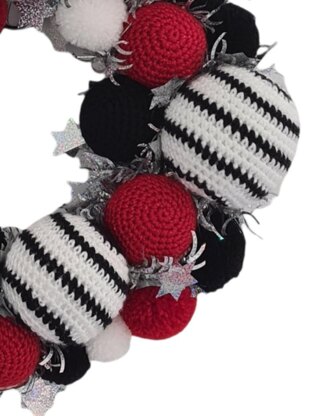 Crochet Christmas Wreath Pattern - Red, Black and Snow