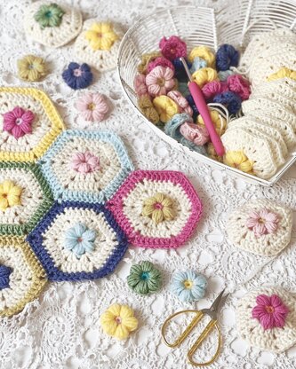 Daisy Puffs Blanket