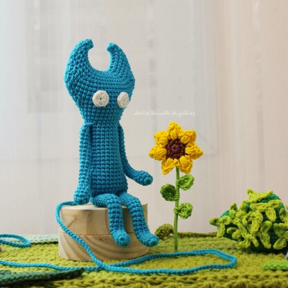 Blue Yarn Spirit-Inspired Amigurumi Pattern (Blue Version) – Digital PDF
