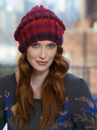 Bobble Beret in Lion Brand Unique - L32332