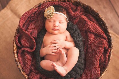 Newborn Chunky Cocoon Photo Prop