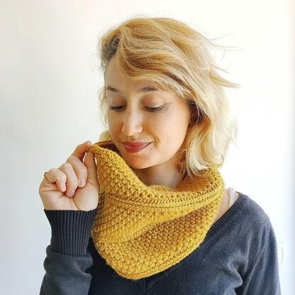 Cobblestone Path Cowl