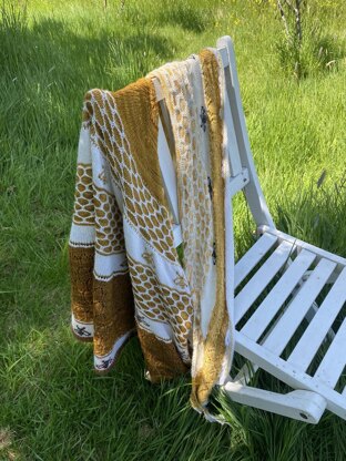 Tell it to the Bees Shawl