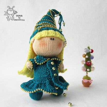 Pebble doll in the Christmas Tree dress