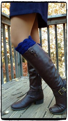 Lattice Shell Flapper Boot Cuff