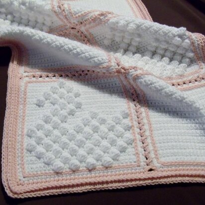 Blanket with Swan Bobble