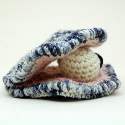 Oyster Stu Crochet Amigurumi