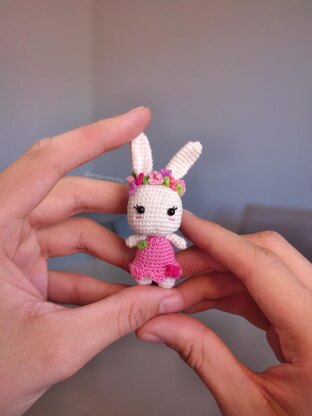 Tiny rabbit amigurumi