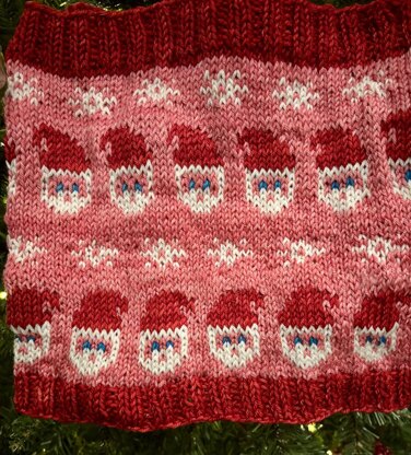 Here Comes Santa Cowl