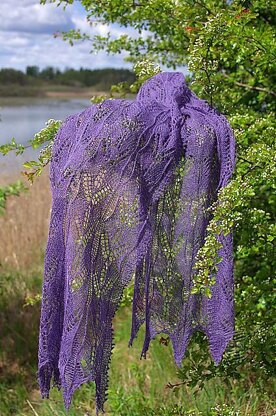 Lavender Green: a Victorian lace stole