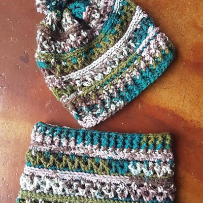 Serina Slouchy Cowl