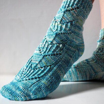 Safran Socks - knitting pattern