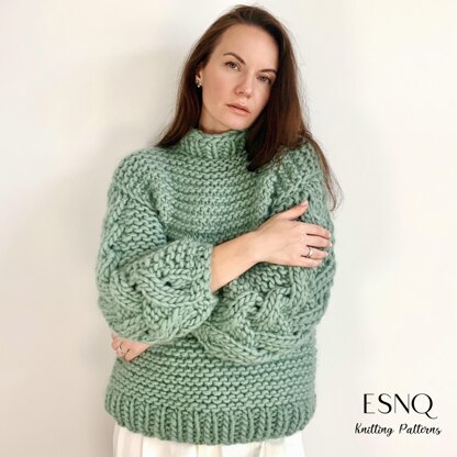 Fern chunky sweater  in Garter stitch with lace sleeves (cm)