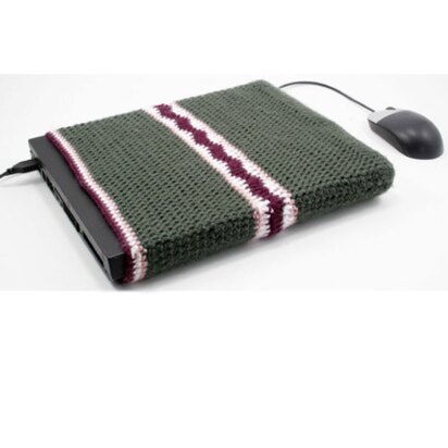 Crochet Laptop Cover in Red Heart Soft Solids - WR1029
