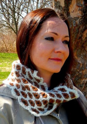 The Bees Knees Cowl