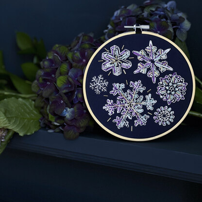 The Make Box Snowflake Sampler Embroidery Kit - 22x19.5x2.5
