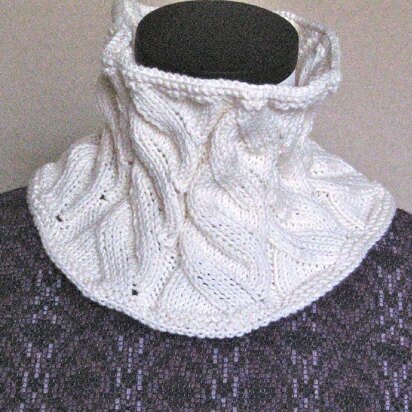 Not-A-Cabled Cowl