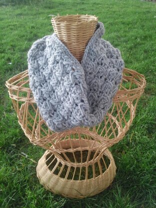 Hopscotch Cowl