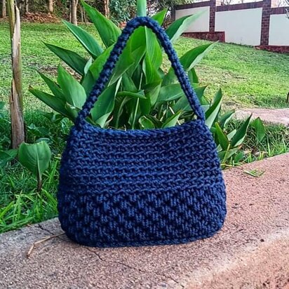 Crochet bag pattern: The Serene bag pattern