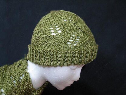 Chele Lace Hat & Scarf set