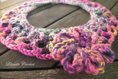 Ladies Ruffles Necklace