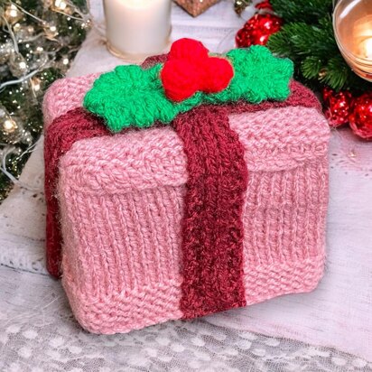 Christmas Present choc orange box cover / toy - knitting pattern