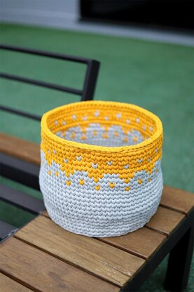 Honey Basket in Circulo Premium T-shirt Yarn - Downloadable PDF